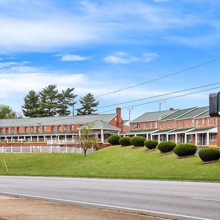 Econo Lodge Waynesboro - Skyline Drive Екстериор снимка
