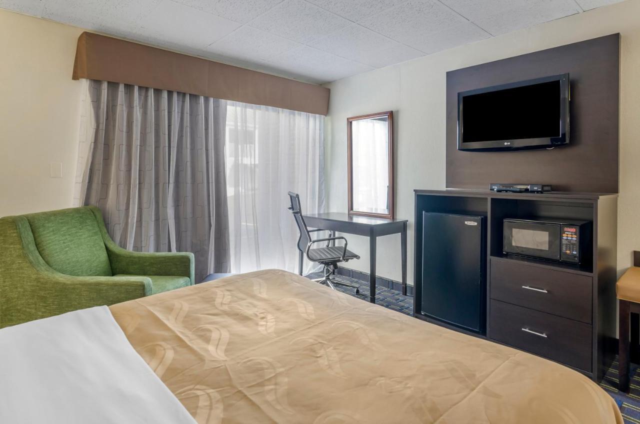 Econo Lodge Waynesboro - Skyline Drive Екстериор снимка